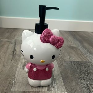 NWT Hello Kitty Pink Sparkle Soap/lotion dispenser